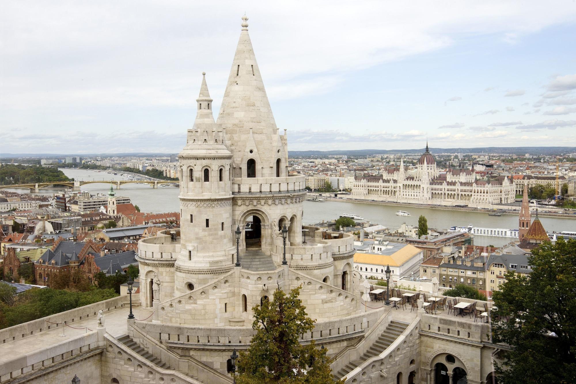 Hilton Budapest Exterior photo